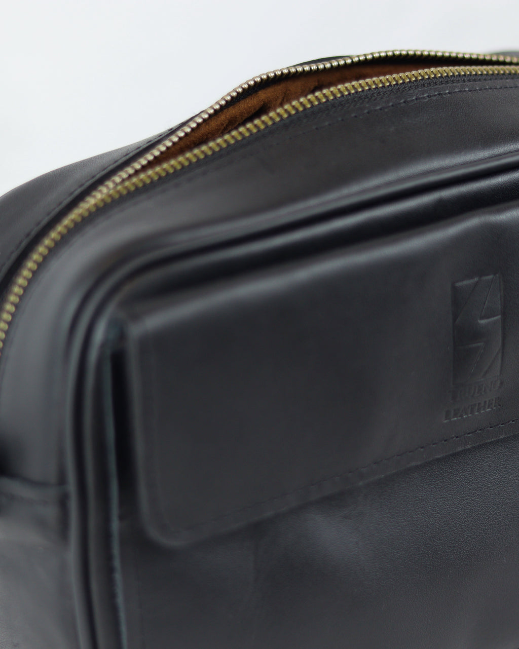 Crossbody Cambridge black full size.